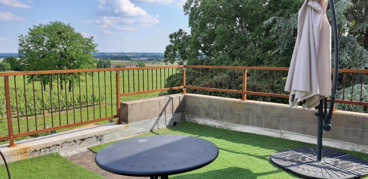 A L'Ombre De La Treille -Proche Saint-Emilion Bed & Breakfast エクステリア 写真