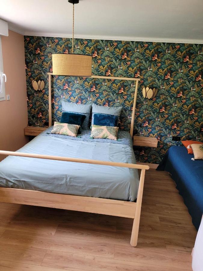 A L'Ombre De La Treille -Proche Saint-Emilion Bed & Breakfast エクステリア 写真