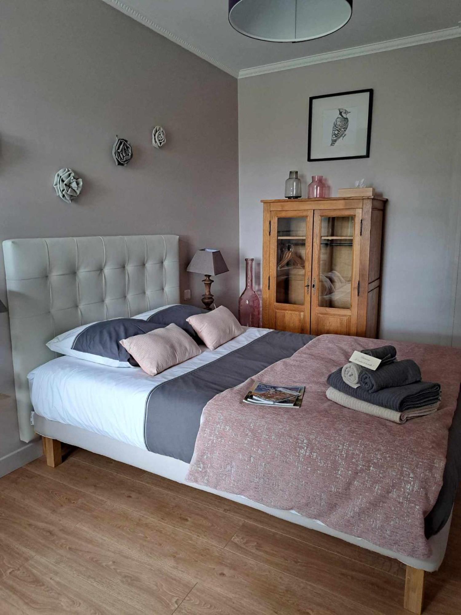 A L'Ombre De La Treille -Proche Saint-Emilion Bed & Breakfast エクステリア 写真