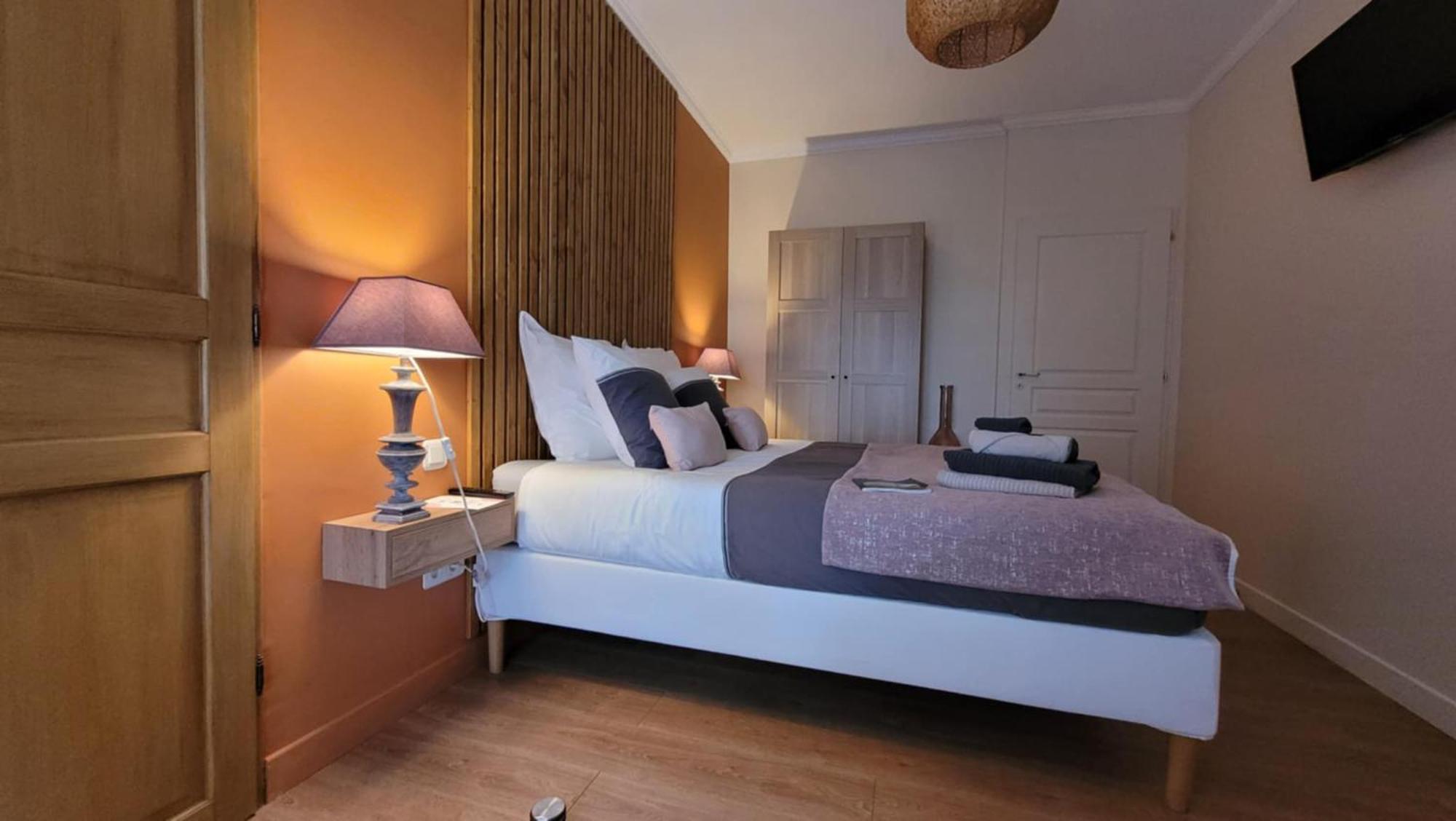 A L'Ombre De La Treille -Proche Saint-Emilion Bed & Breakfast エクステリア 写真